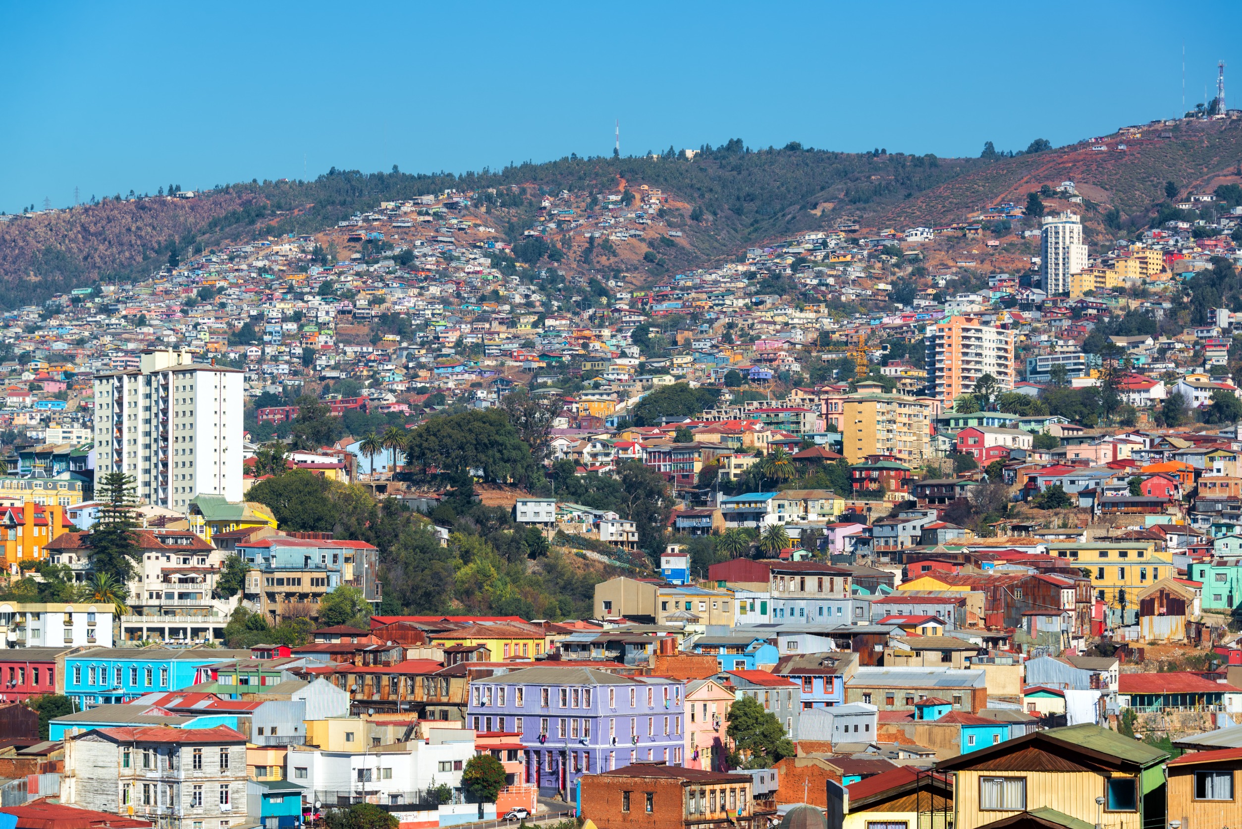 Chasing Rainbows and Dreams: 48 Euphoric Hours in Valparaíso’s Artistic Wonderland